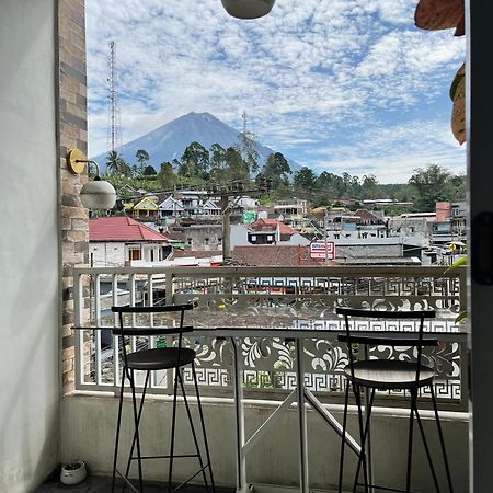 Java Hostel Tumpak Sewu Sidomukti 외부 사진