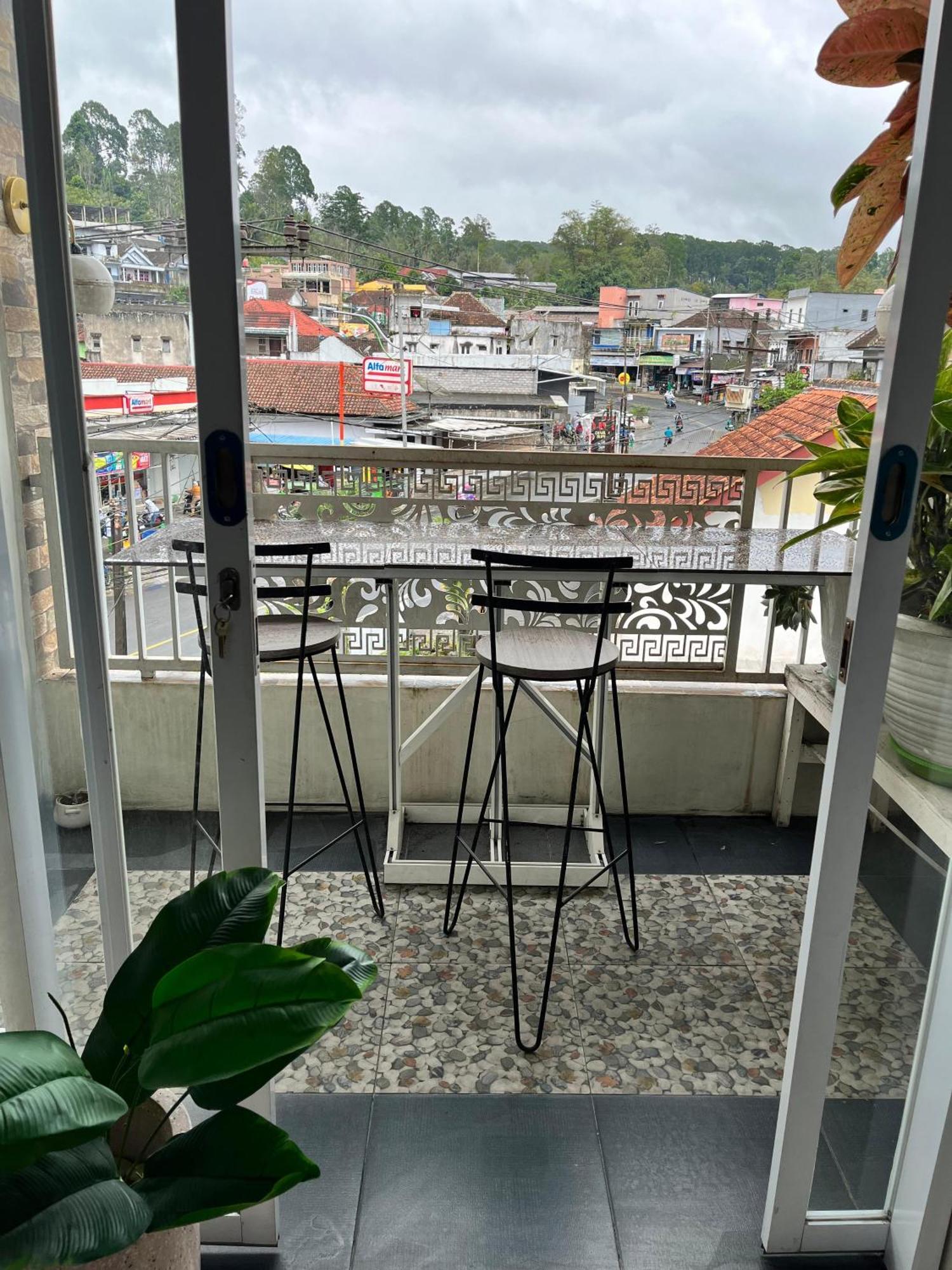 Java Hostel Tumpak Sewu Sidomukti 외부 사진