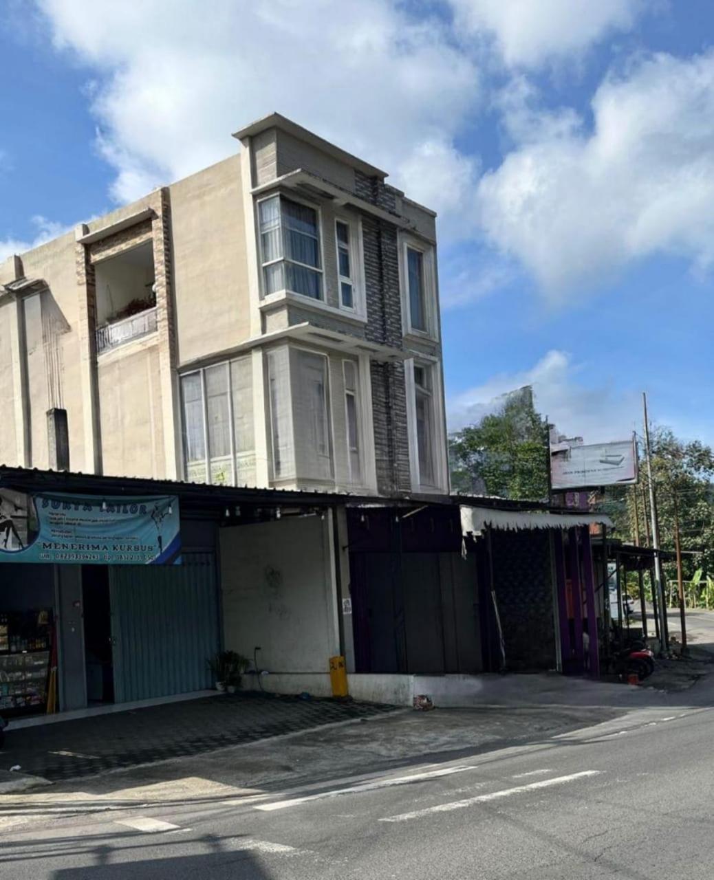 Java Hostel Tumpak Sewu Sidomukti 외부 사진